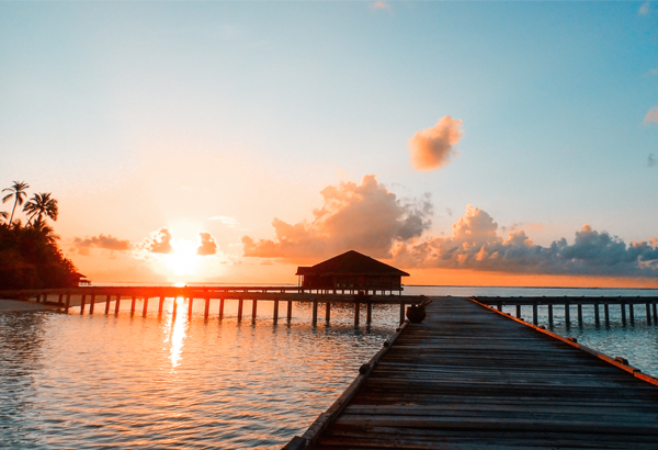 【香港直飛、馬爾代夫四季庫達呼拉島七天五晚自由行】參加鯊魚獵奇的潛泳旅程